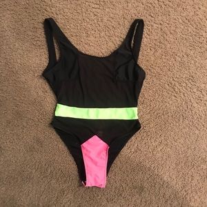 Icon Swim Women’s Size Medium One Piece